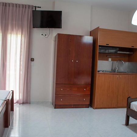 Mokos Rooms Perdika  Exterior foto