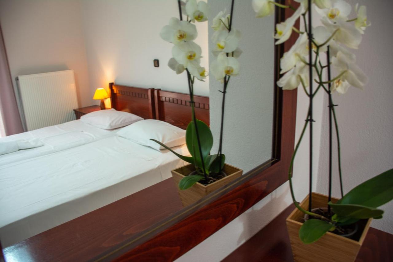 Mokos Rooms Perdika  Exterior foto